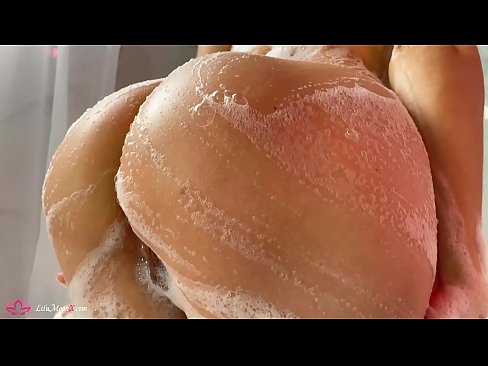 ❤️ Brunette onanerar fittan med vibrator till intensiv orgasm i duschen ❤❌ Fucking at us ️❤